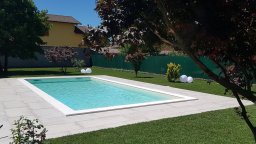piscina interrata privata e area verde